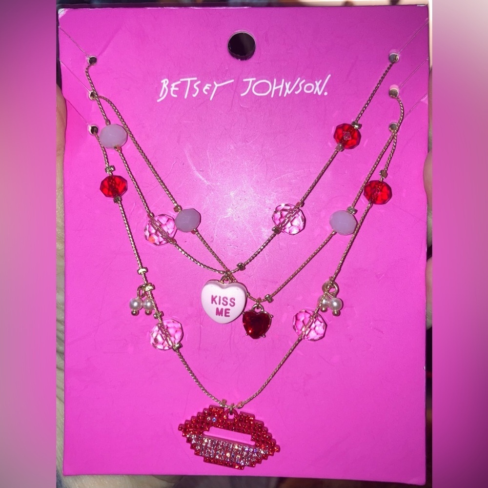BETSEY JOHNSON Set Valentine Illusion 3 Strand Lips Necklace & Earrings NEW NWT - Picture 2 of 11